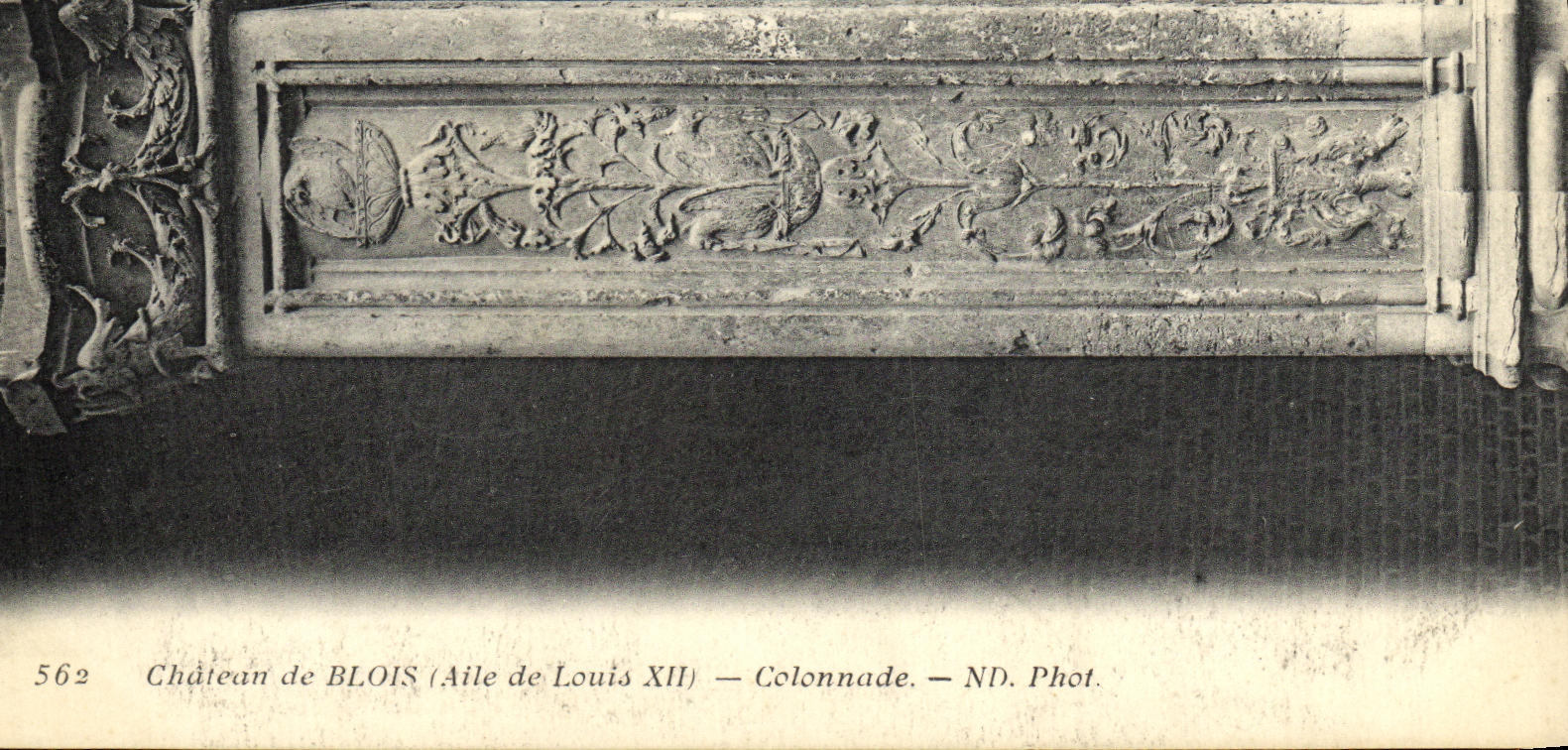 CPA Chateau de Blois Aile Louis XII Colonnade