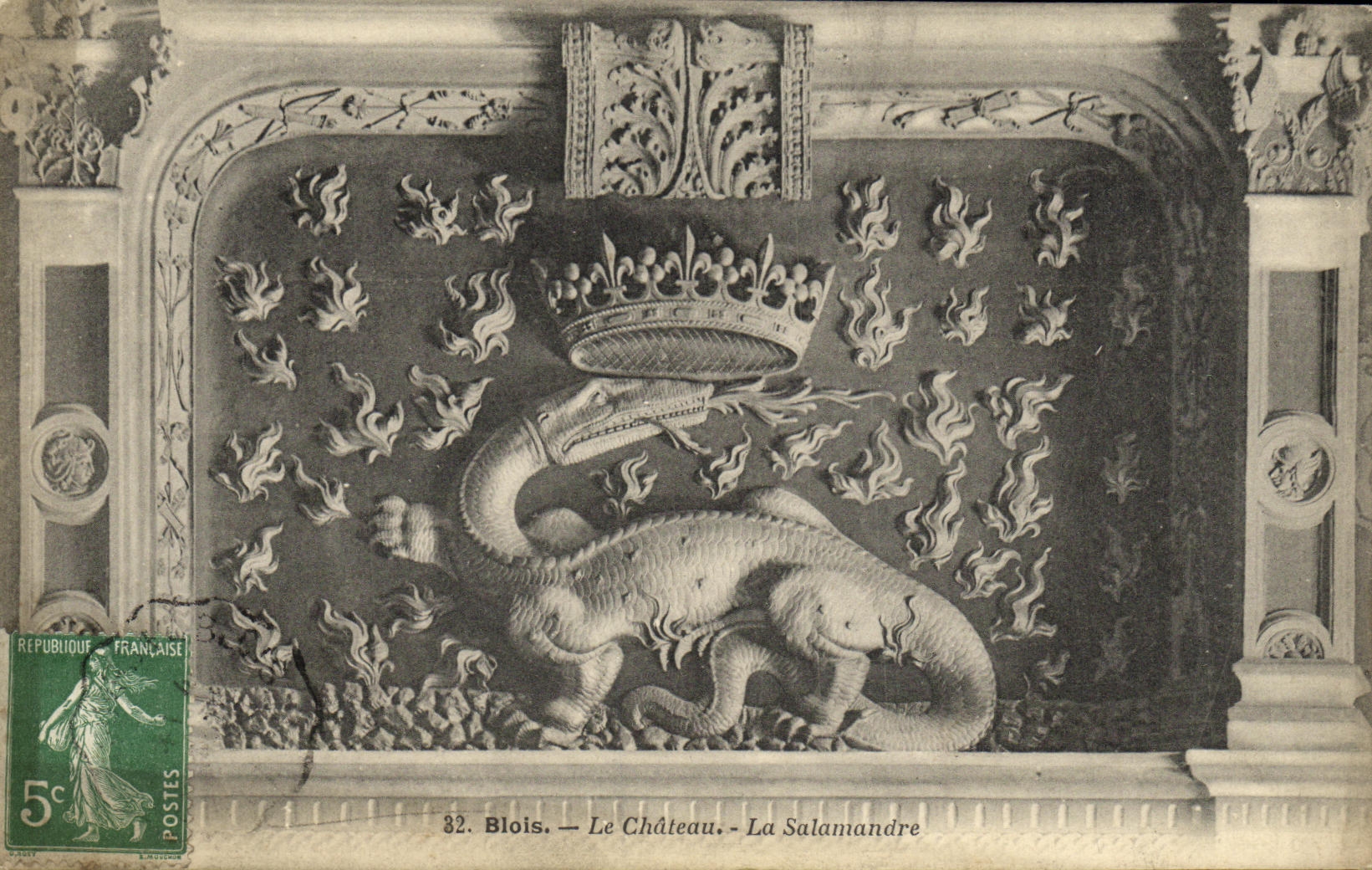 CPA Chateau Blois La Salamandre