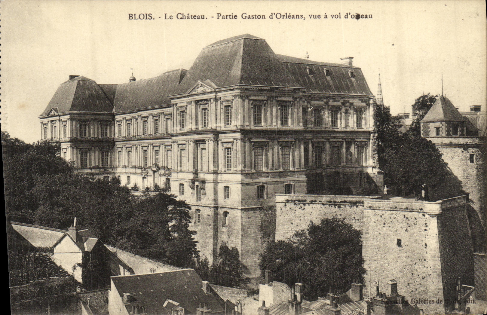 CPA Blois Le Chateau Partie Gaston d Orleans vue a Vol d oseau