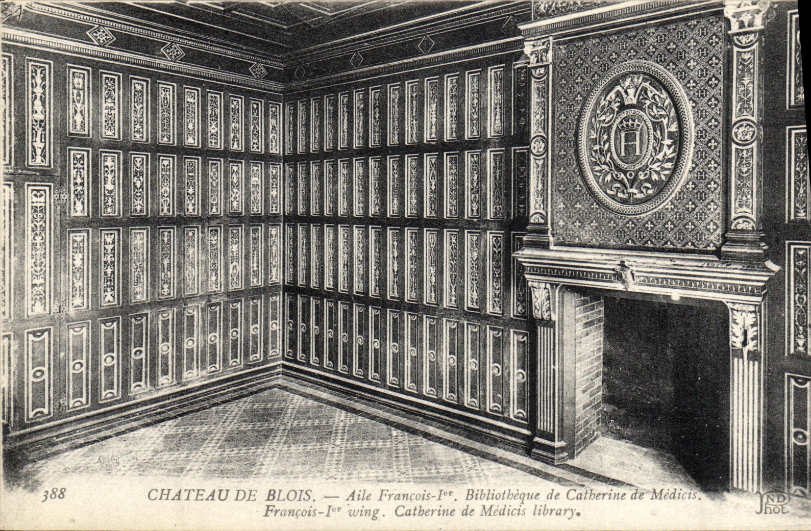 CPA Chateau de Blois Aile Francois l er Biblotheque de Catherine de Medicis