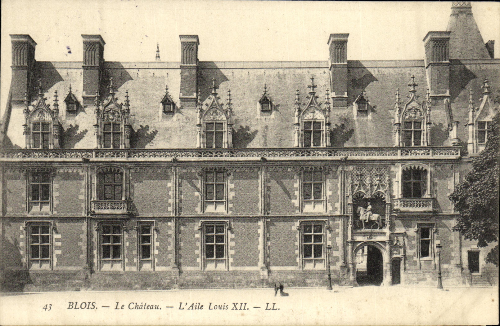 CPA Blois Le Chateau L Aile Louis Xll