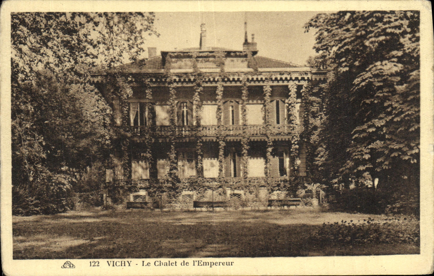 CPA Vichy Le Chalet de L Empereur