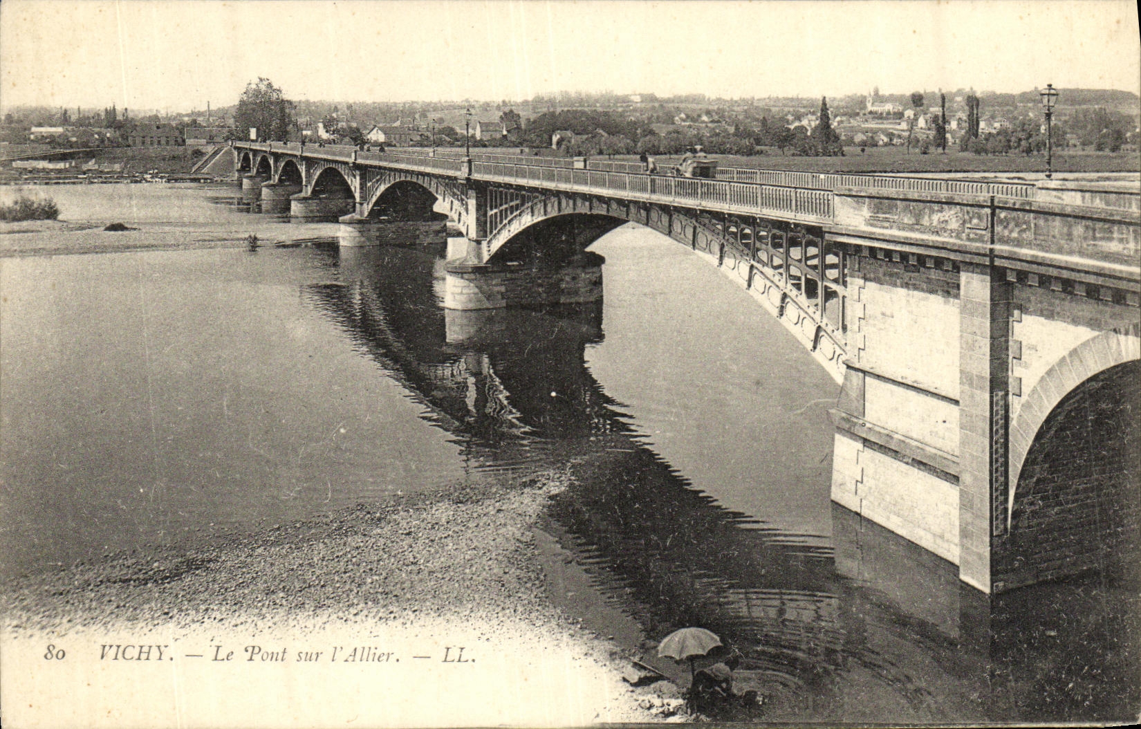 CPA Vichy Le Pont sur L Allier