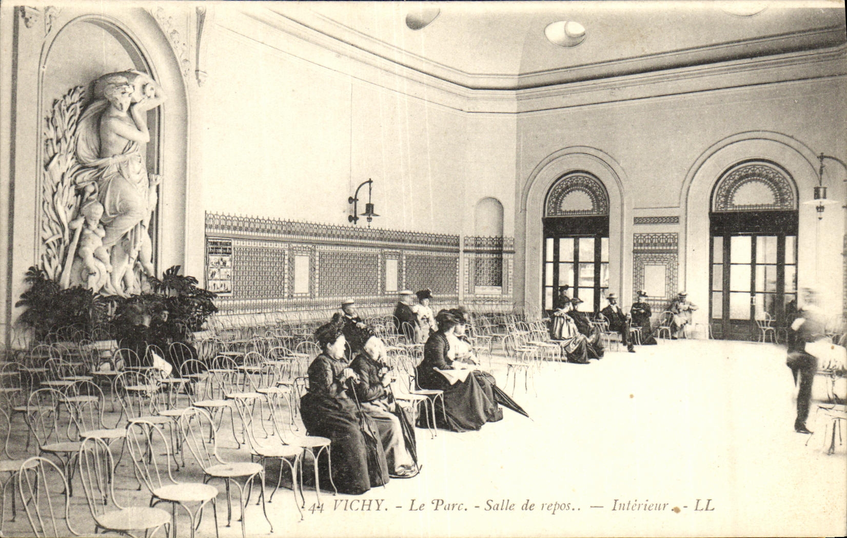 CPA Vichy Le Parc Salle de Repos Interieur