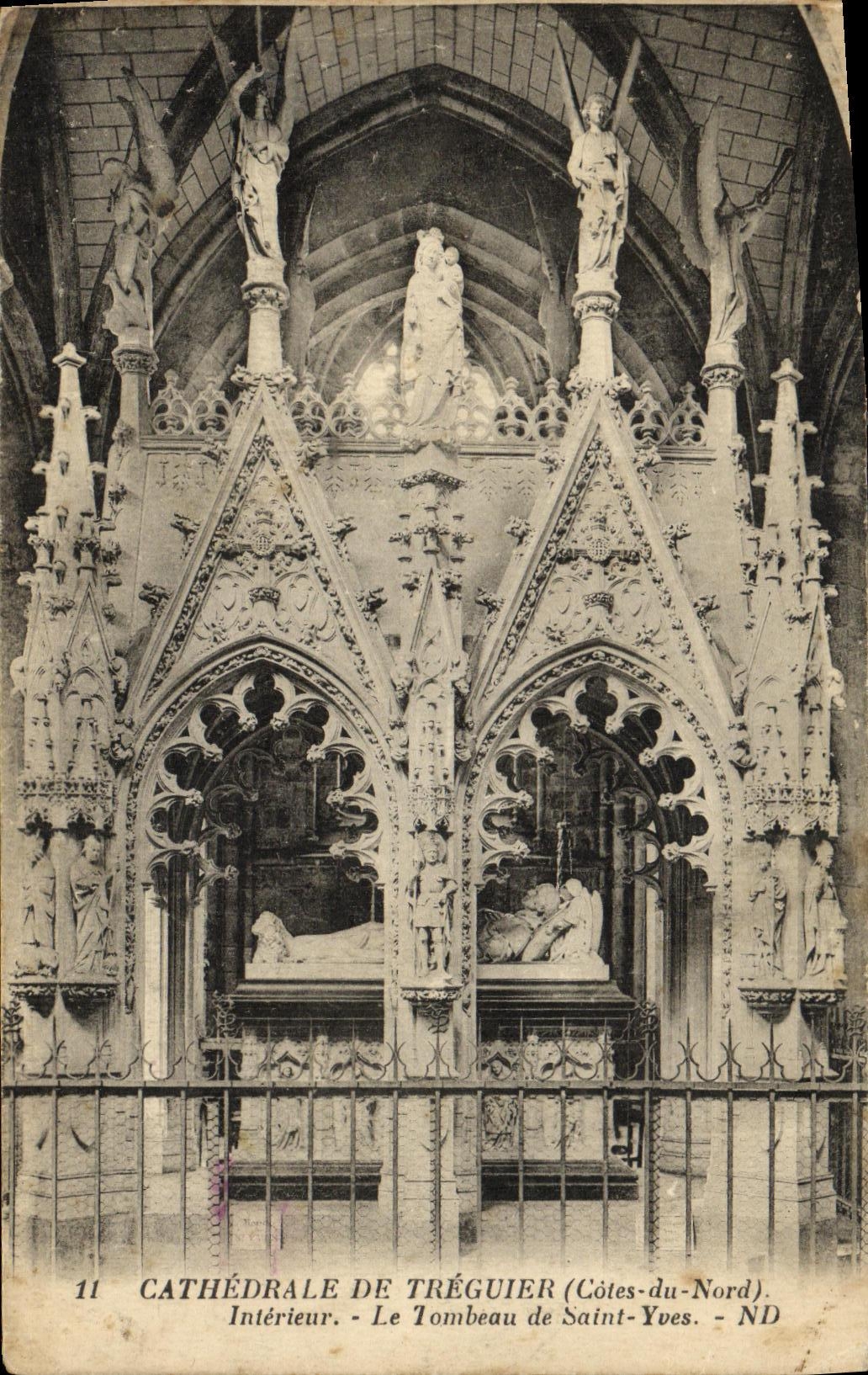 Cathédrale de Tréguier — Intérieur — Le Tombeau de Saint-Yves — Côtes-du-Nord