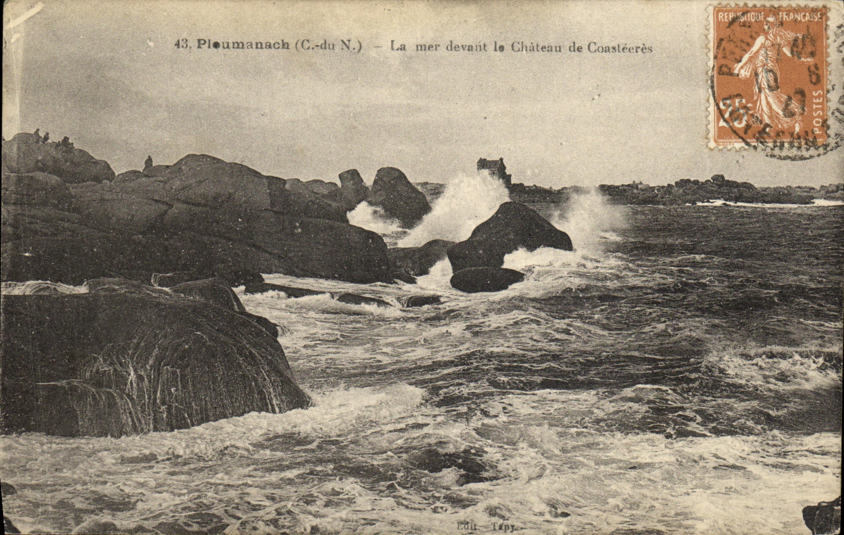 Ploumanach (C.-du N.) — La mer devant le Château de Coastecérès — Éditeur Tény, n°43