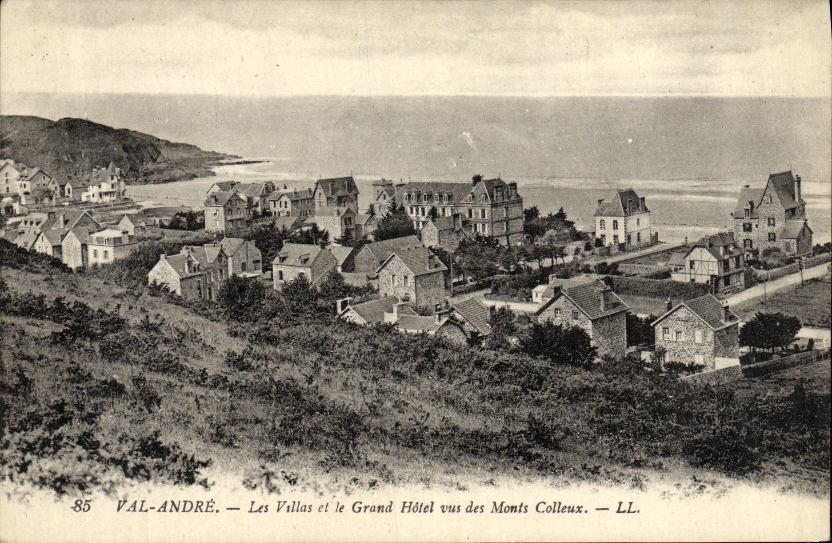 Val-André — Les Villas et le Grand Hôtel vus des Monts Colleux — LL.