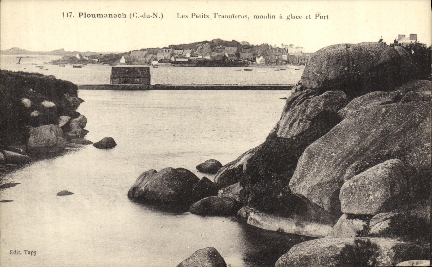 Ploumanach (C.-du-N.) — Les Petits Traouïeros, moulin à glace et Port — Edit. Tapy