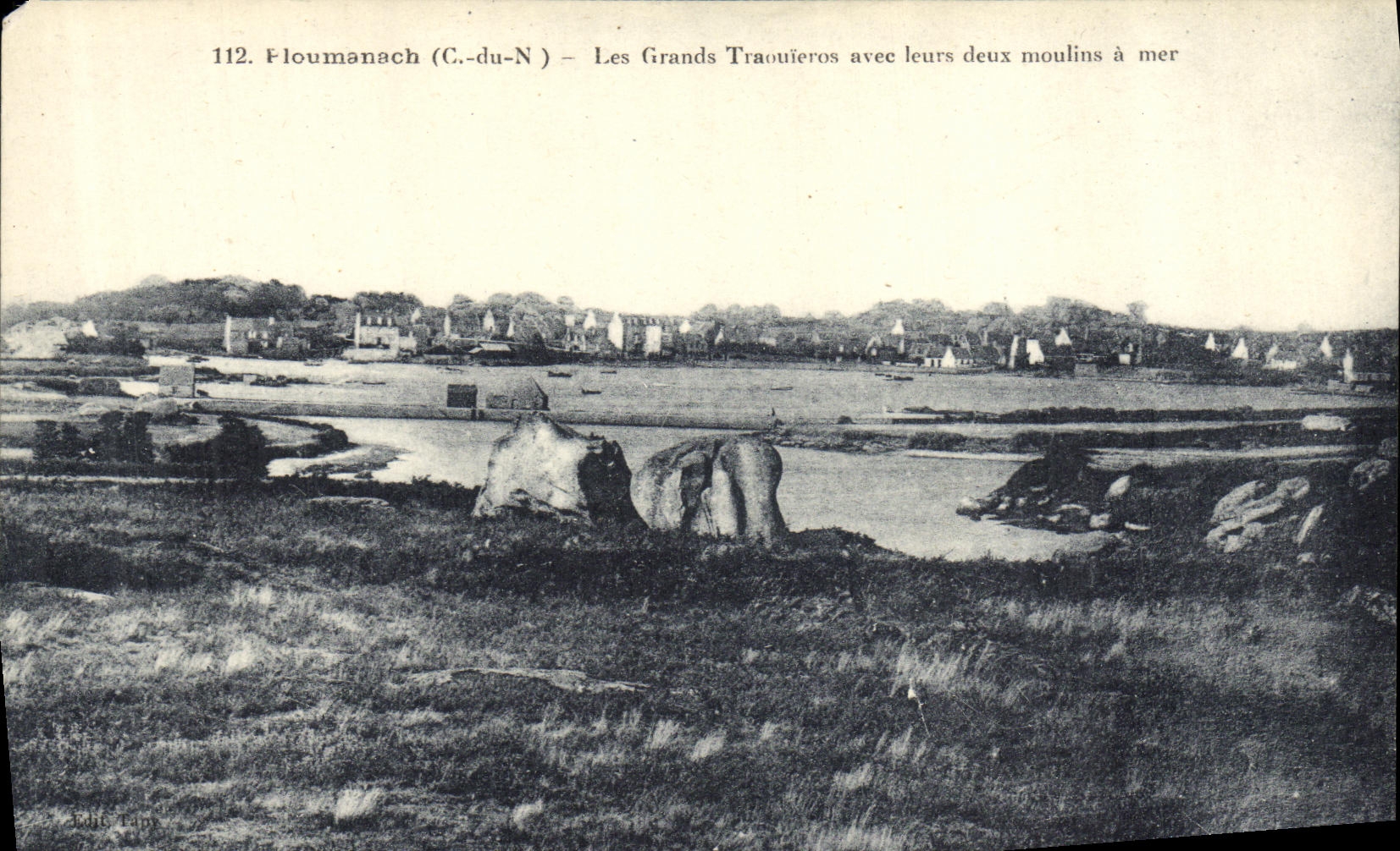 Floumanach (C.-du-N) — Les Grands Traouïeros avec leurs deux moulins à mer — Édite Tapy