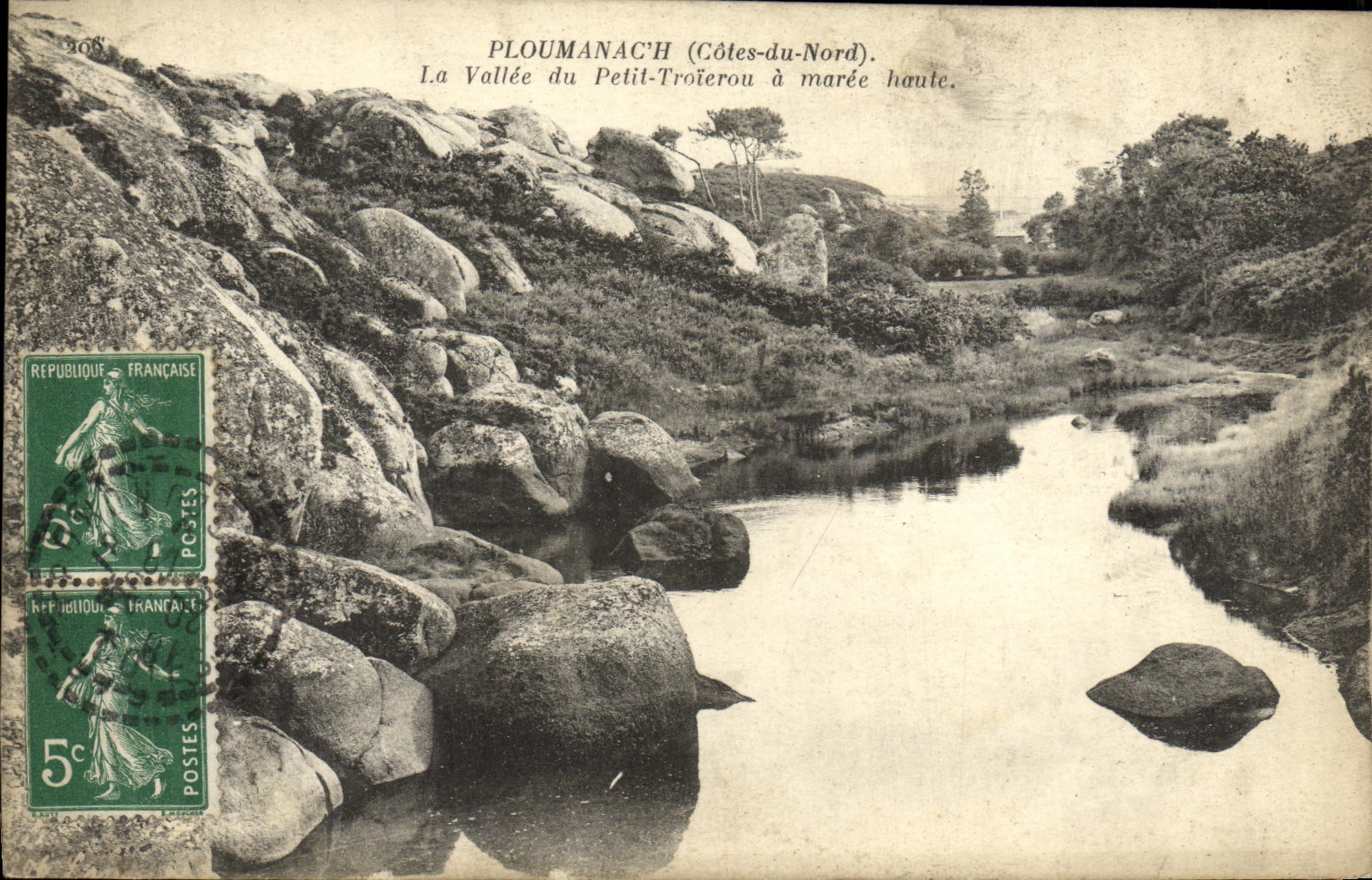 PLOUMANACH (Côtes-du-Nord) — La Vallée du Petit-Troïerou à marée haute — Imp. Phot. Neudéin et Cie, Paris