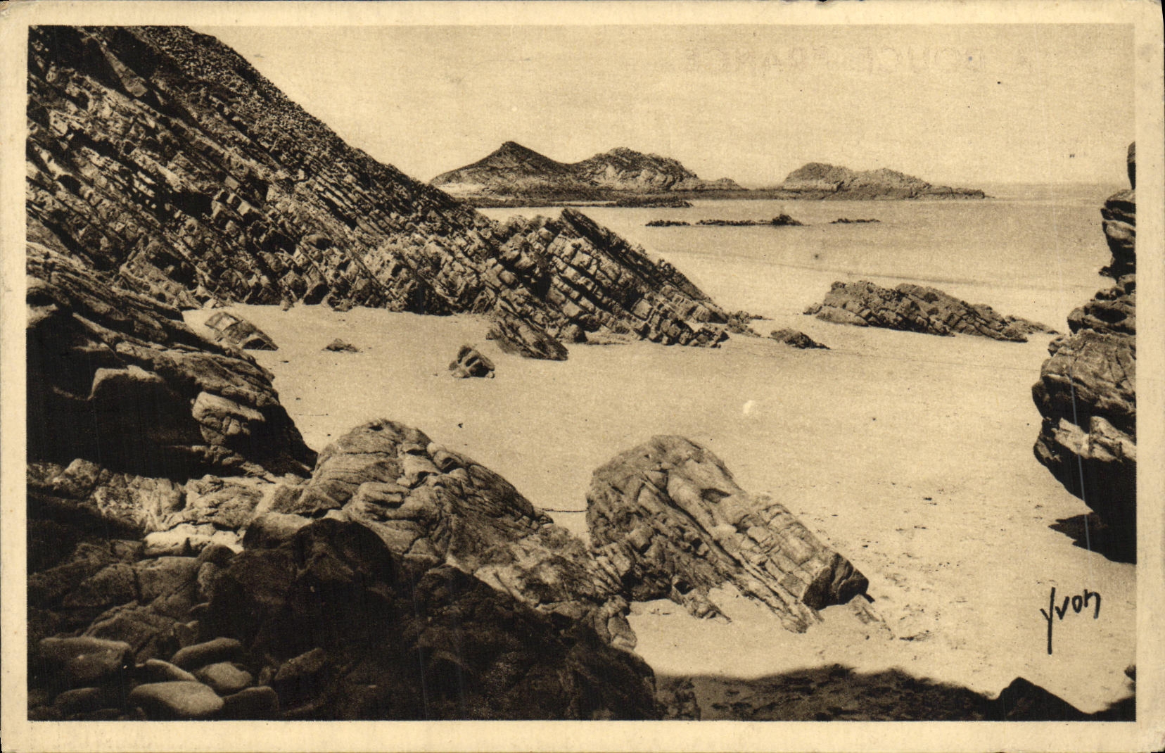 La Grève de Lourtoutet — Extrémité de la Presqu'île d'Erquy — La Pointe des Chatelets — Éditeur : Les Éditions d'Art YVON