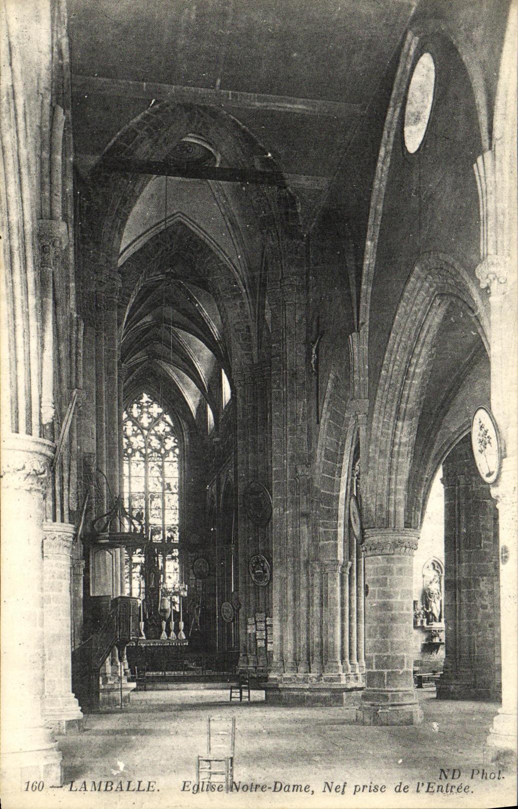 Lamballe — Église Notre-Dame, Nef prise de l'Entrée — ND Phot.