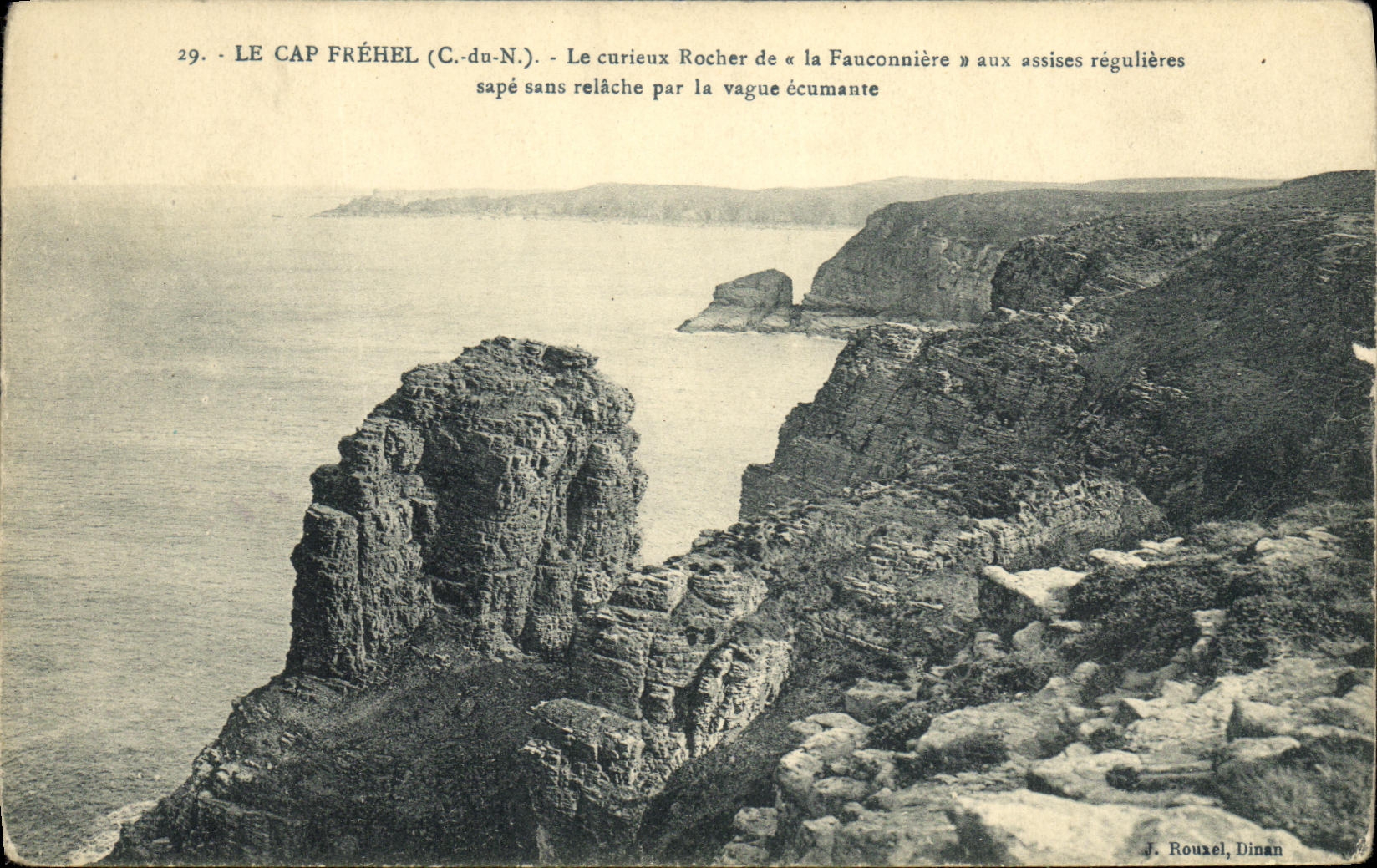CPA Cap Frehel Le Curieux Rocher de La Fauconniere aux