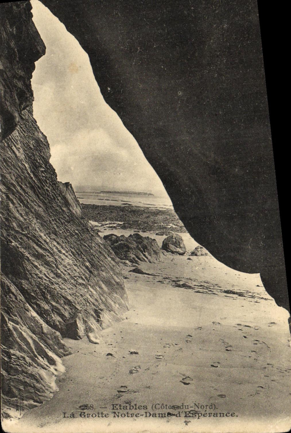 La Grotte Notre-Dame d'Espérance — Etables (Côtes-du-Nord) — n°58