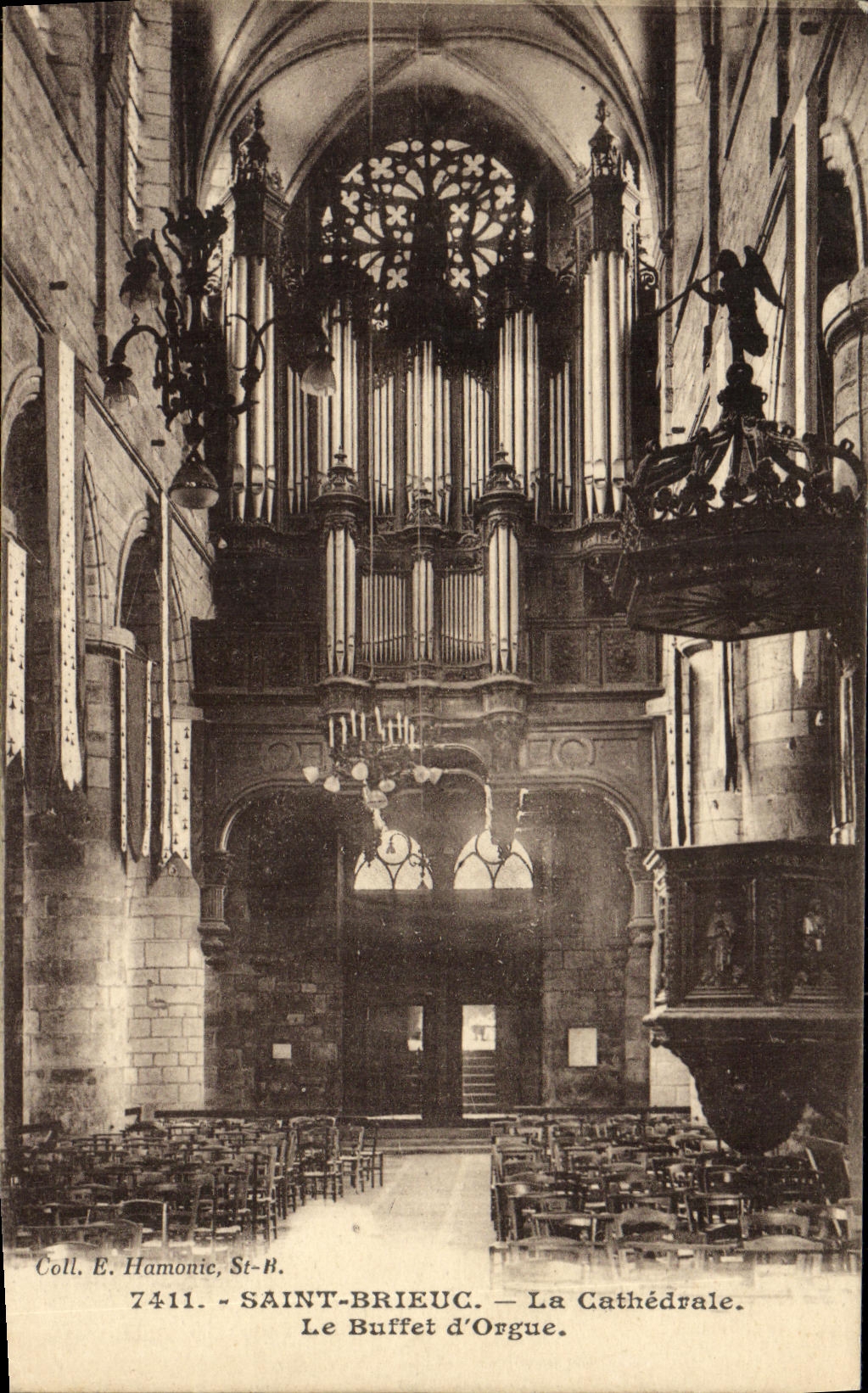 CPA Saint Brieuc La Cathedrale Le Buffet d Orgue