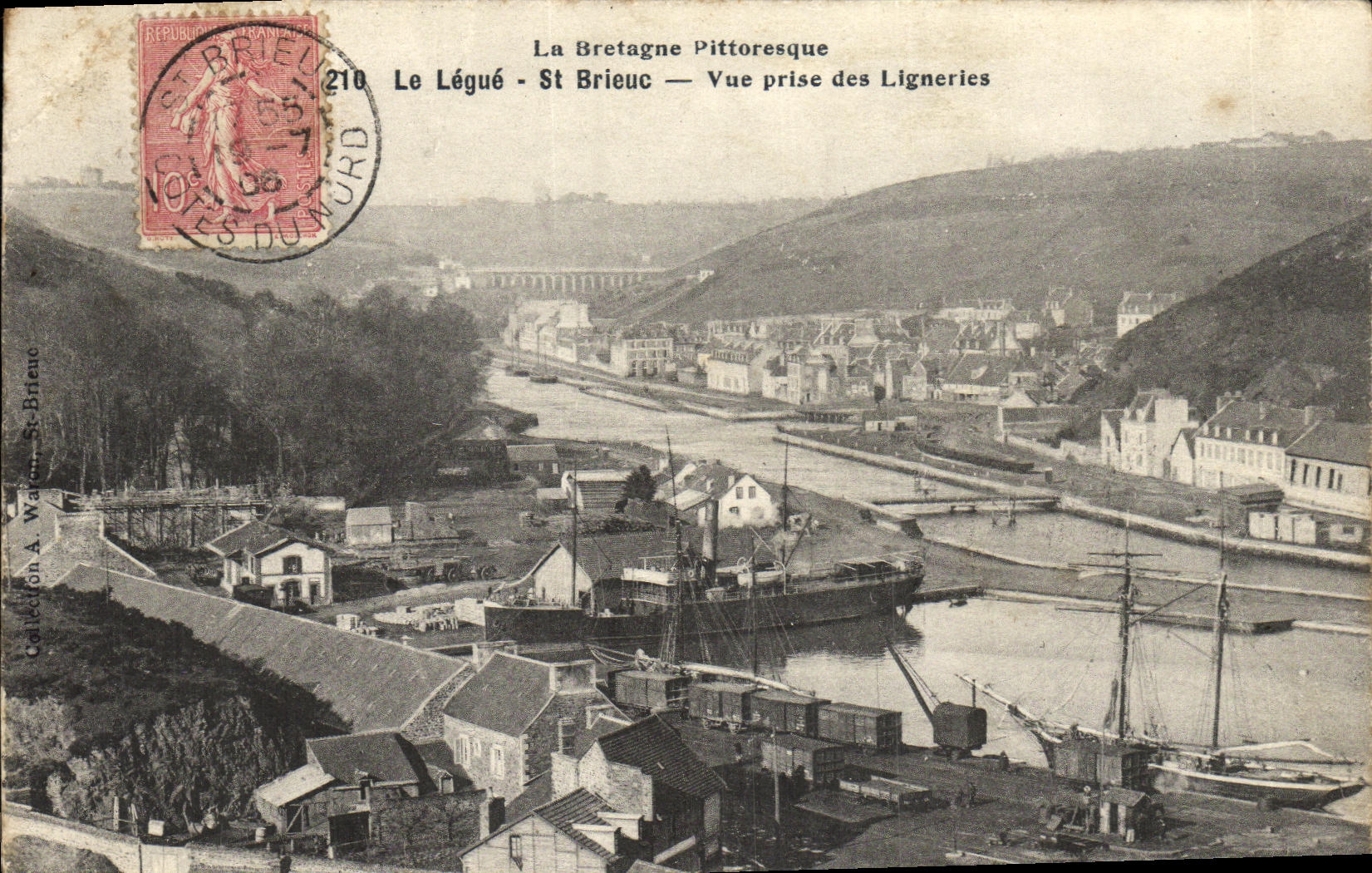 CPA Le Legue St Brieuc Vue prise de Ligneries Bateau