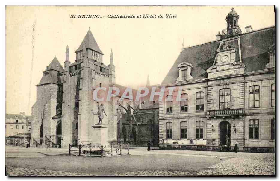 St-BRIEUC - Cathédrale et Hôtel de Ville