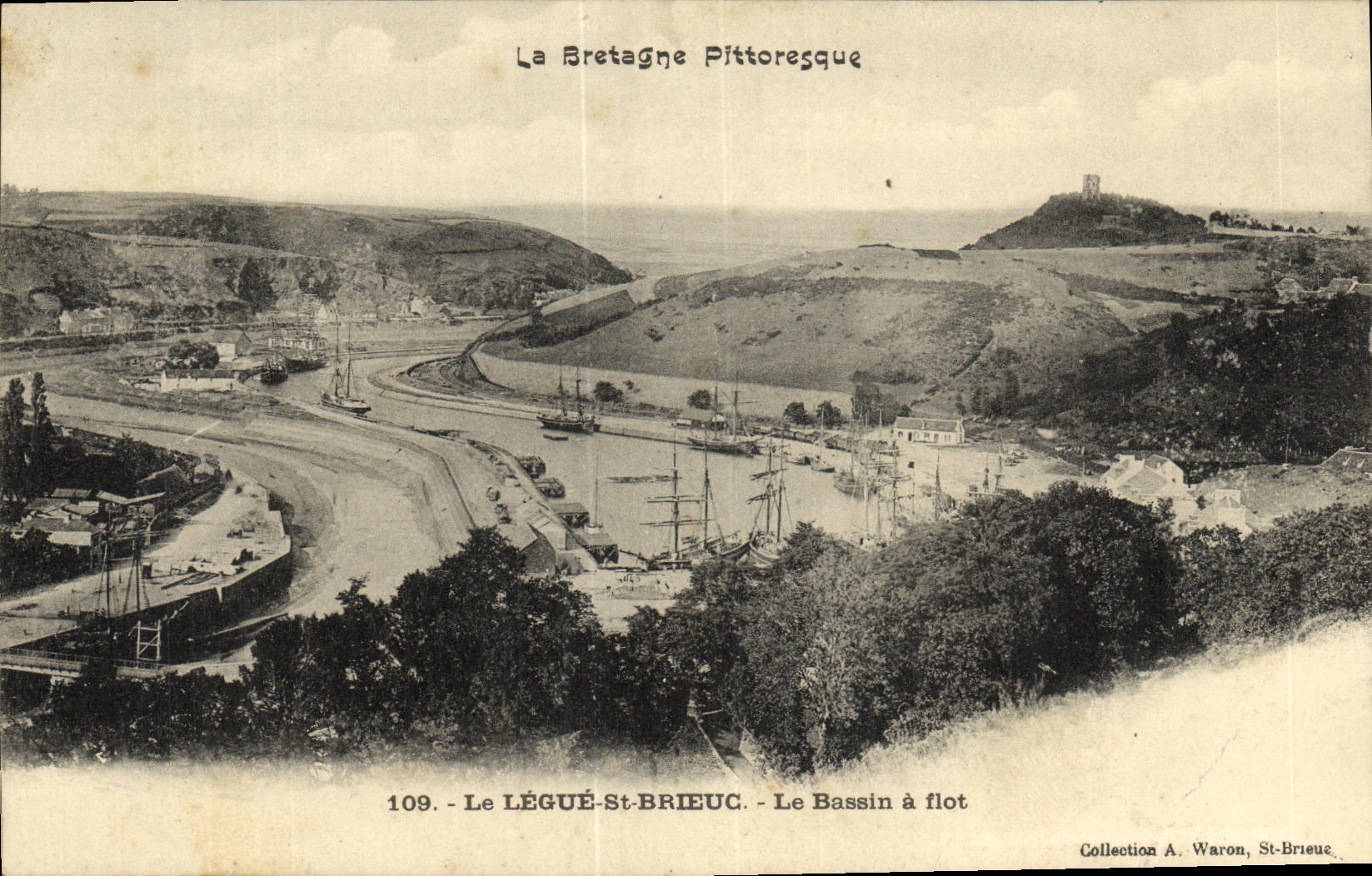 Le Légué-St-Brieuc — Le Bassin à flot — Collection A. Waron, St-Brieuc