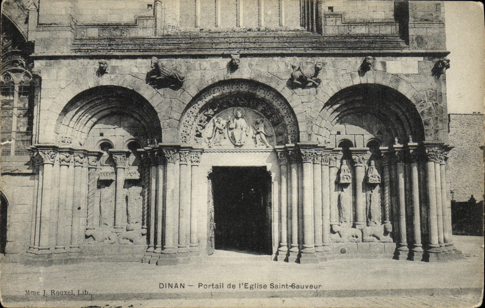 CPA Dinan Portail de L Eglise Saint Sauveur
