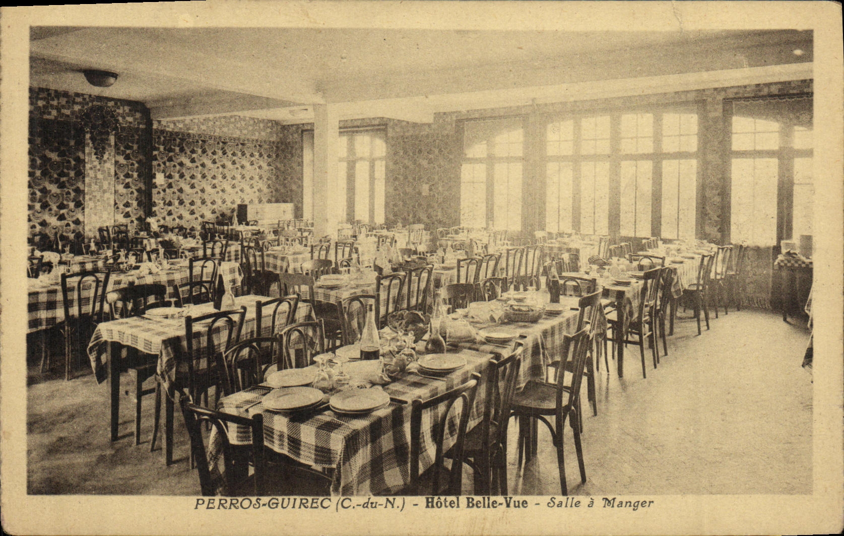 Perros-Guirec (C.-du-N.) - Hôtel Belle-Vue - Salle à Manger