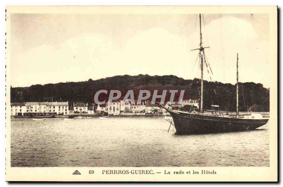 Perrros-Guirec — La rade et les Hôtels — C. des Arts, St-Hilaire-de-Briouze