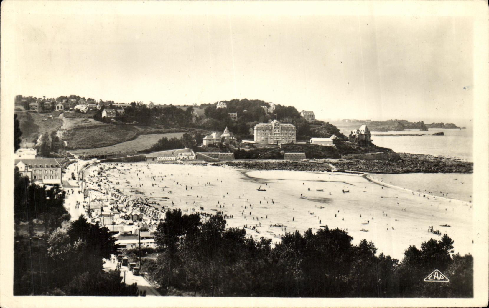 La Plage de Trestracu — Vue générale — REAL-PHOTO C.A.P. - Paris, n° (47)