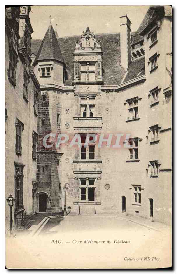 CPA Pau Cour d Honneur du Chateau