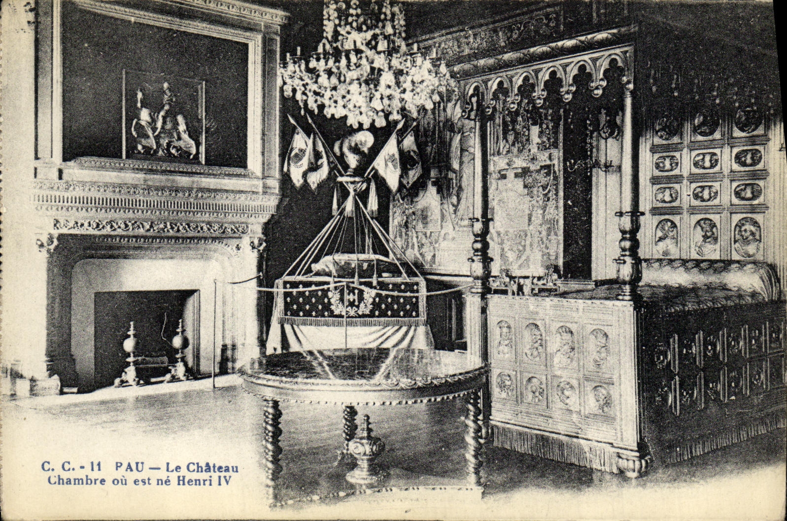 Pau — Le Château — Chambre où est né Henri IV — C.C. - 11