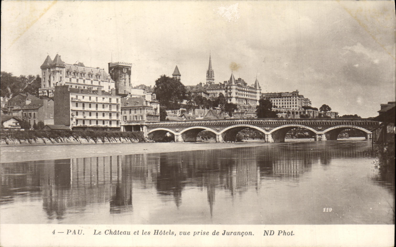Pau — Le Château et les Hôtels, vue prise de Jurançon — ND Phot. n° 129