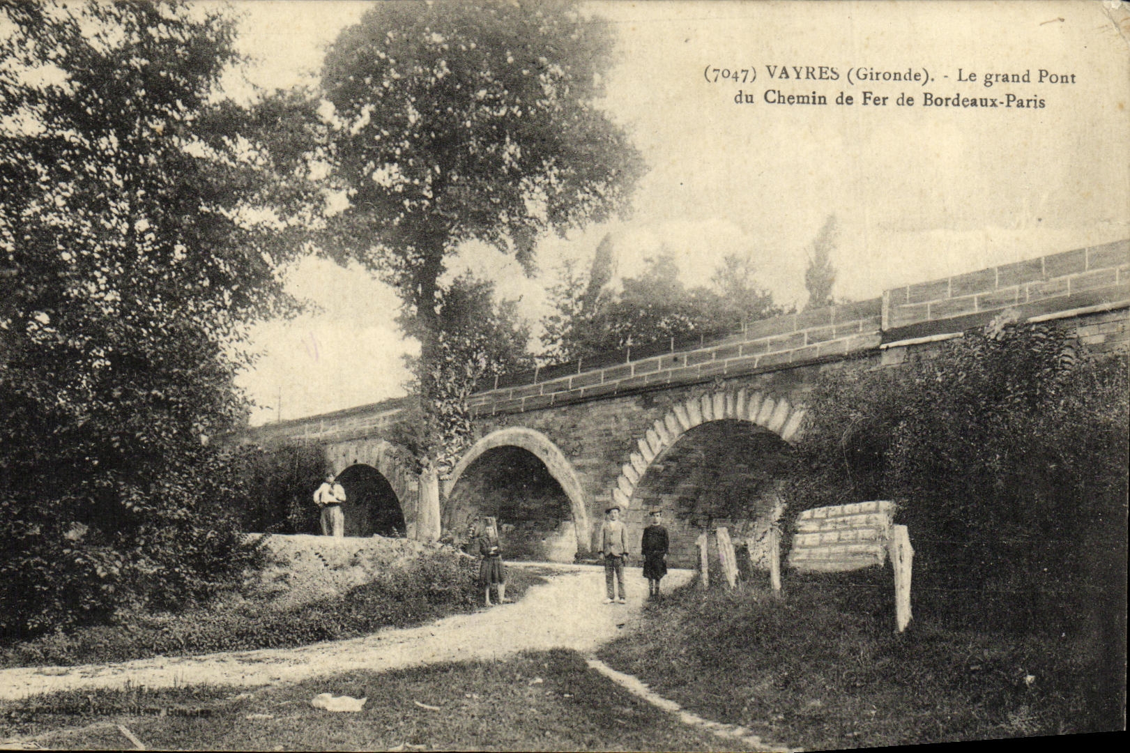 Vayres (Gironde) — Le grand Pont du Chemin de Fer de Bordeaux-Paris — (7047) VAYRES (Gironde). Le grand Pont du Chemin de Fer de Bordeaux-Paris