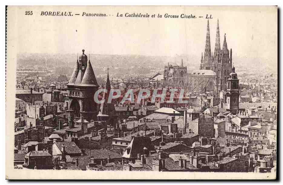 CPA Bordeaux Panorama La Cathedrale et la Grosse Cloche