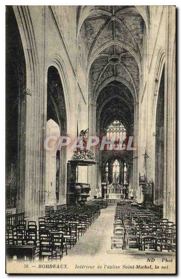 CPA Bordeaux Interieur de L Eglise Saint Michel la Nef