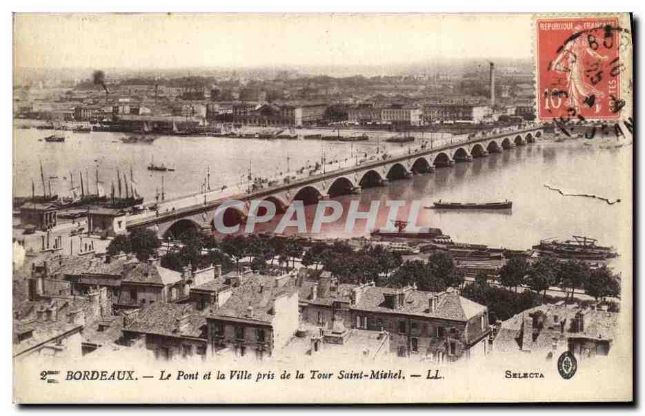CPA Bordeaux Le Pont et la Ville prise de la Tour Saint Michel