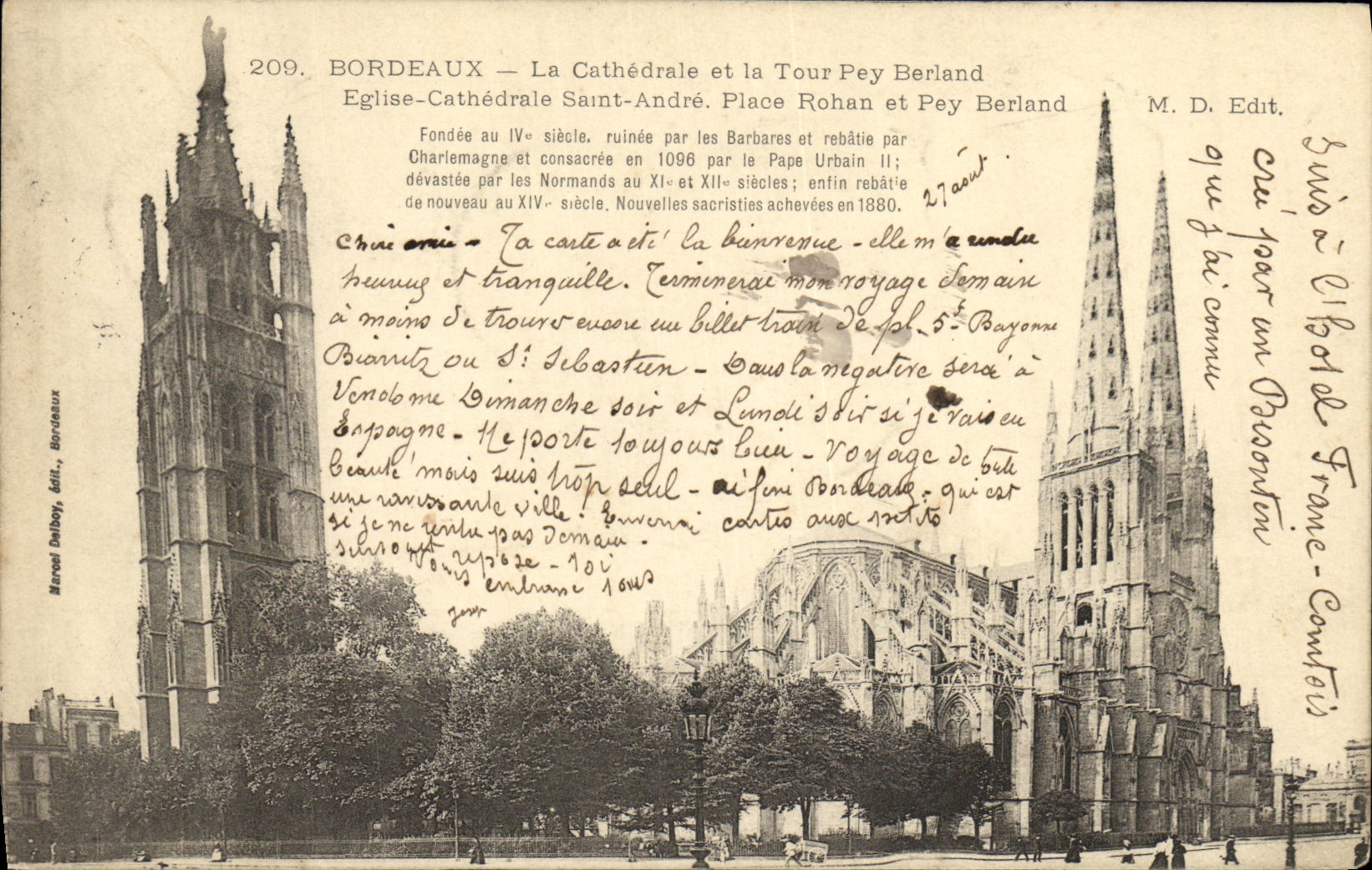 CPA Bordeaux La cathedrale et al Tour Pey Berland Eglise Cathedrale Saint Andre Place Rohan et pey Berland 