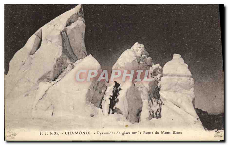 CPA Chamonix Pyramides de Glace sur la Route du Mont Blanc