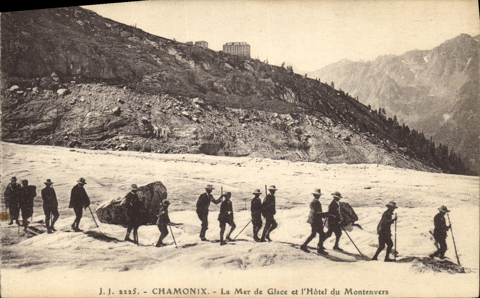 CPA Chamonix La Mer de Glace et L Hotel du Montenvers