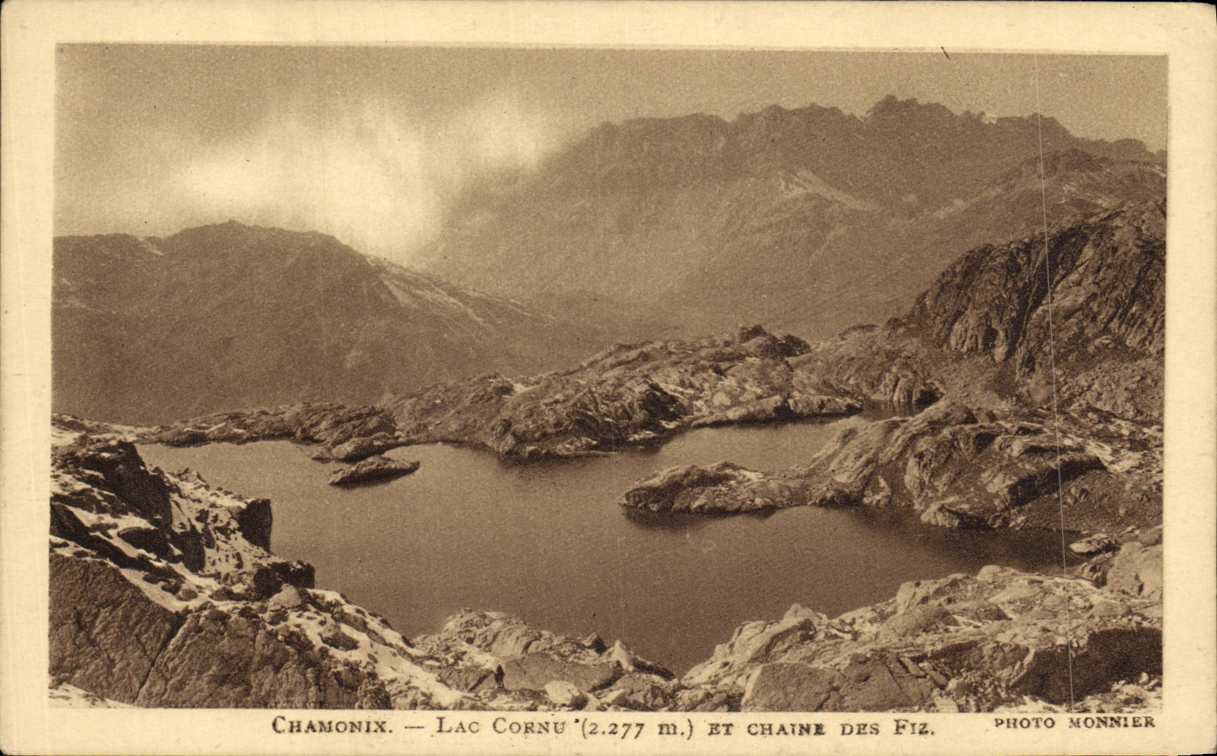 CPA Chamonix Lac Cornu Et Chaine des Fiz