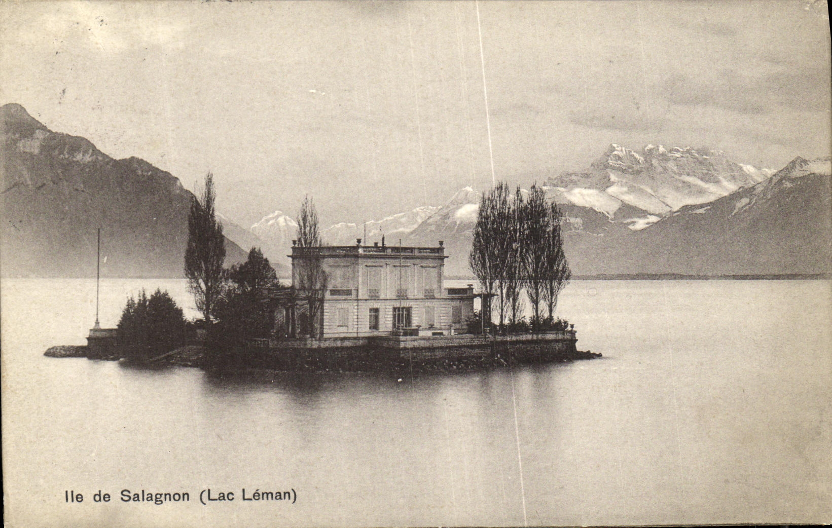 CPA Chamonix Il de Salagnon Lac Leman