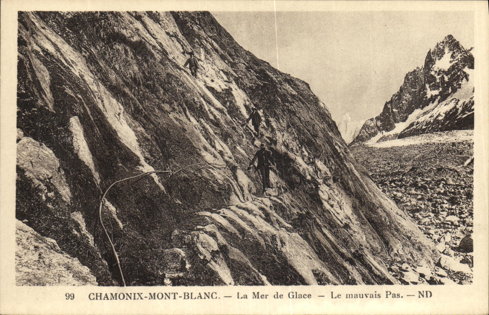 CPA Chamonix Mont Blanc Mer De Glace Le amuvais pas