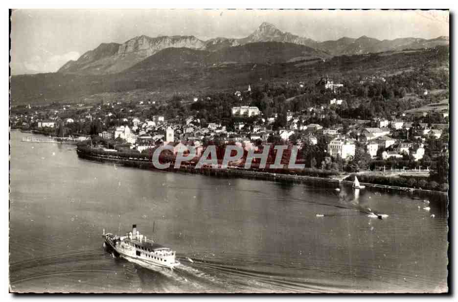 CPM Evian les Bains Gros bateau sur le lac Leman La dent d Oche et les Memises