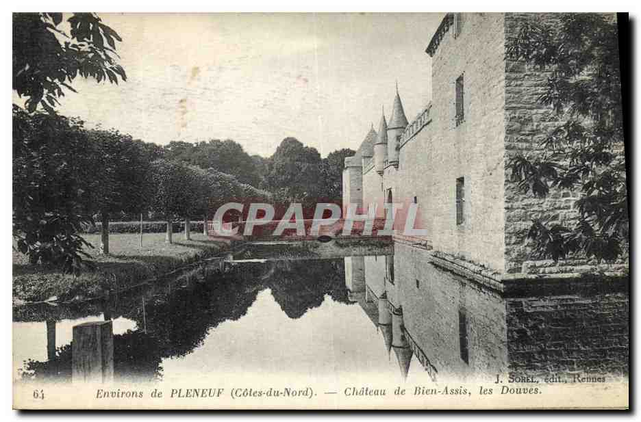 Environs de PLENEUF (Côtes-du-Nord) — Château de Bien-Assis, les Douves