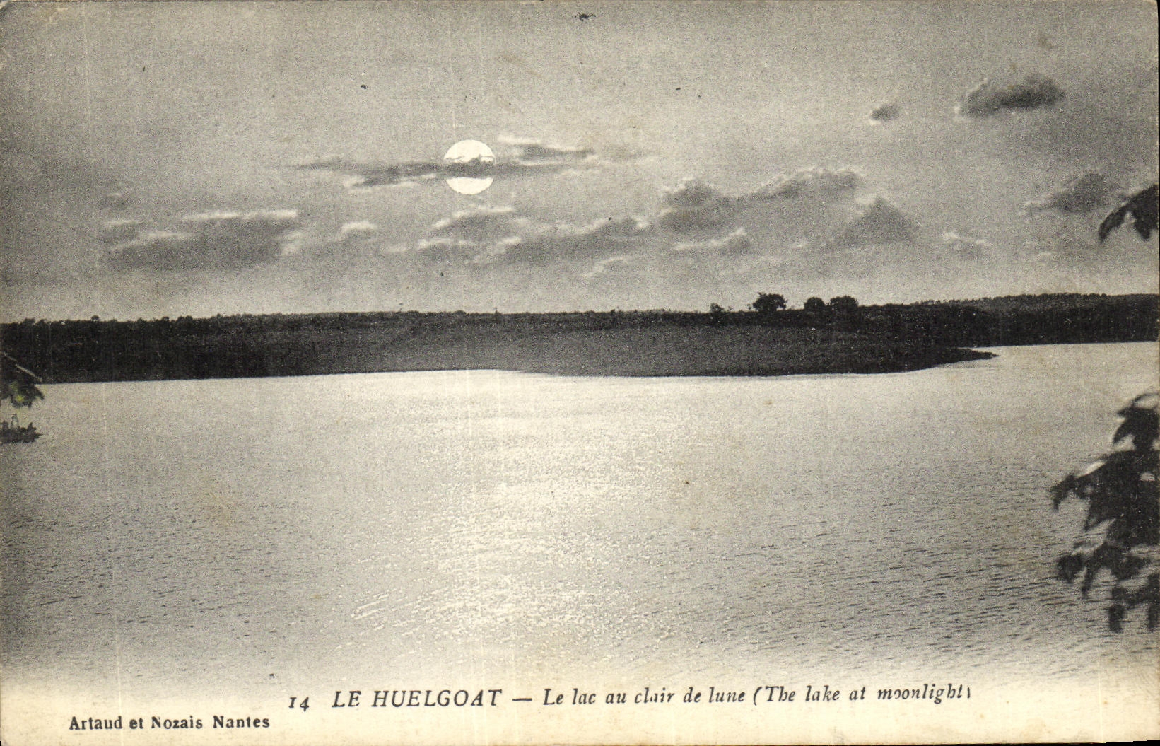 CPA Le Huelgoat Le Lac au Clair de Iune