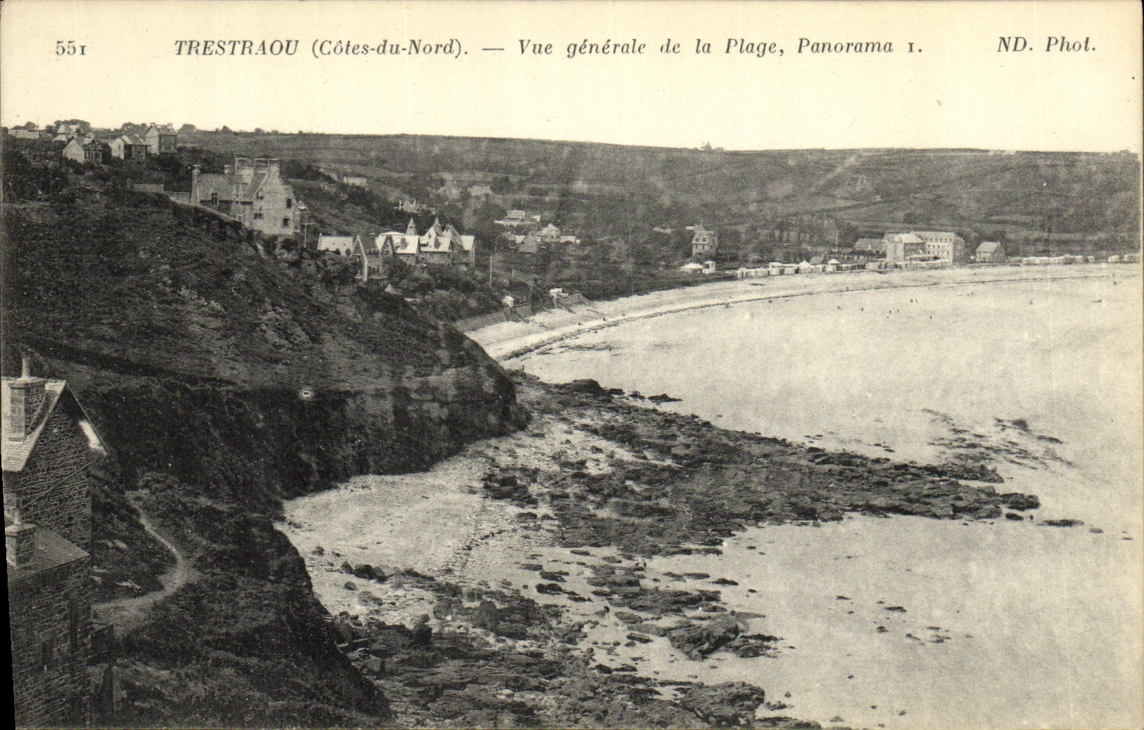 TRESTRAOU (Côtes-du-Nord) — Vue générale de la Plage, Panorama 1. ND. Phot.