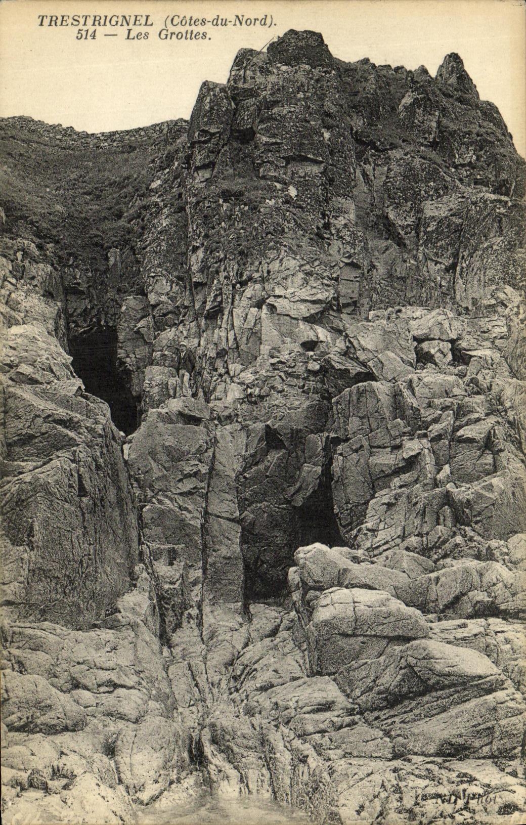 Trestignel (Côtes-du-Nord) — Les Grottes — éditeur Laverdure, n° 514