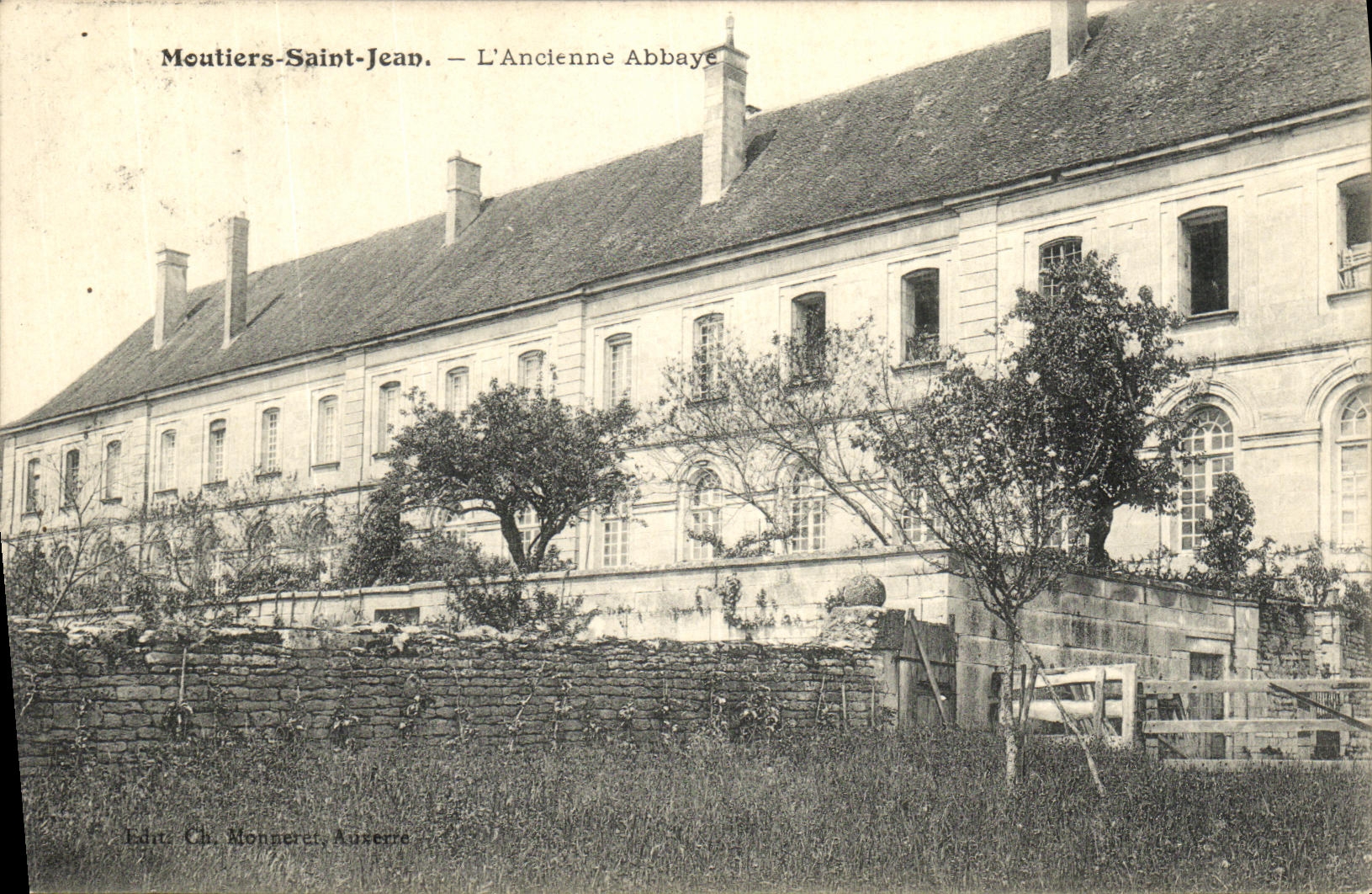 CPA Moutiers Saint Jean L Anclenne Abbaye