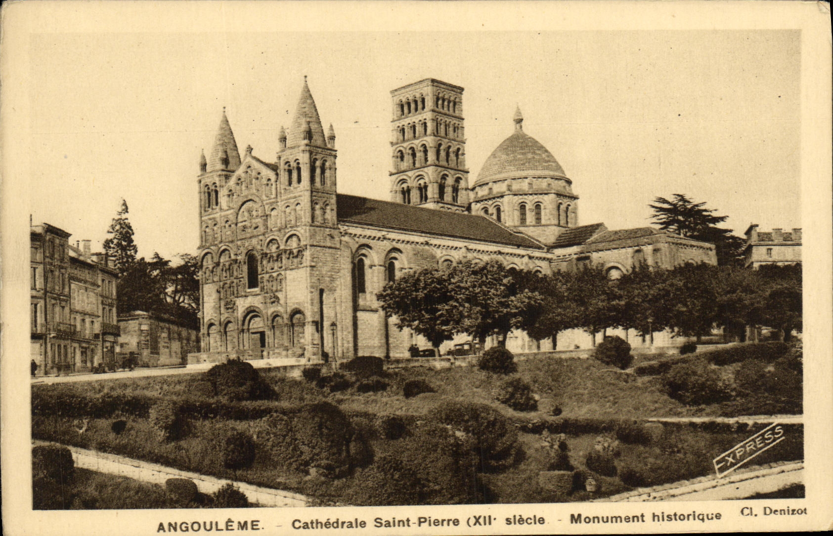 CPA Angouleme Cathedarle Saint Pierre Xll siecle Monument histroique