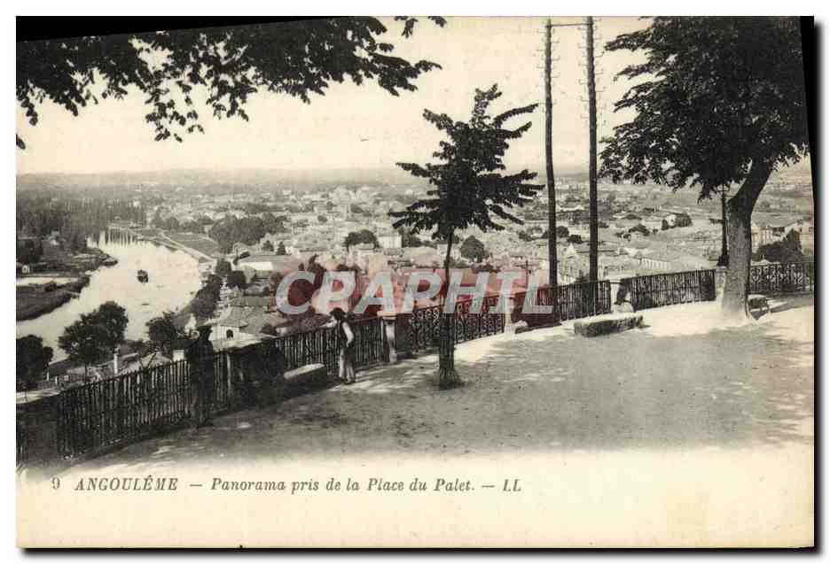CPA Angouleme Panorama pris de la Place du Palet