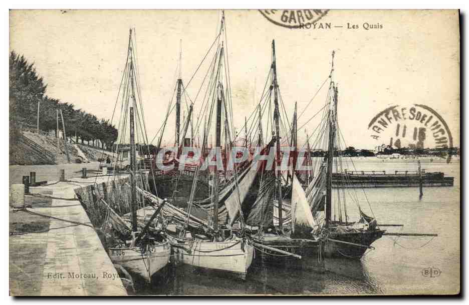 CPA Royan Les Quais Bateaux Voiliers 