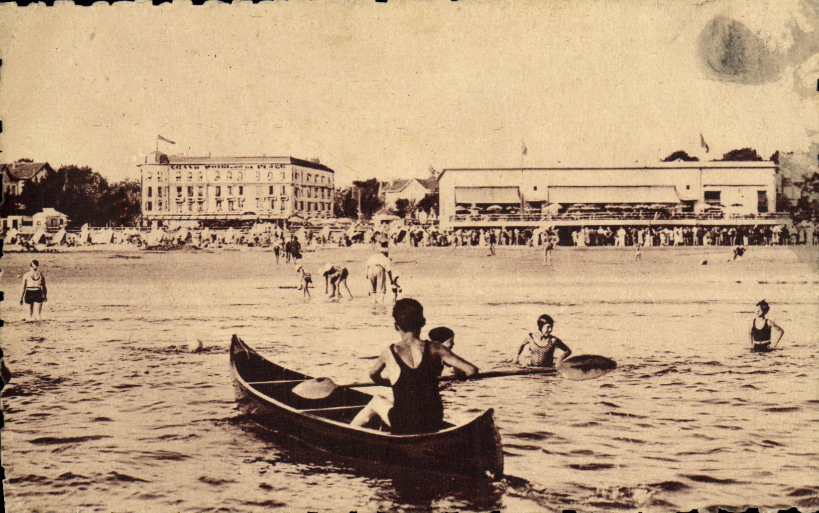 Plage de Pontaillac — vers le Grand Hôtel et le Casino — Édition International-Express, La Seyne-sur-Mer