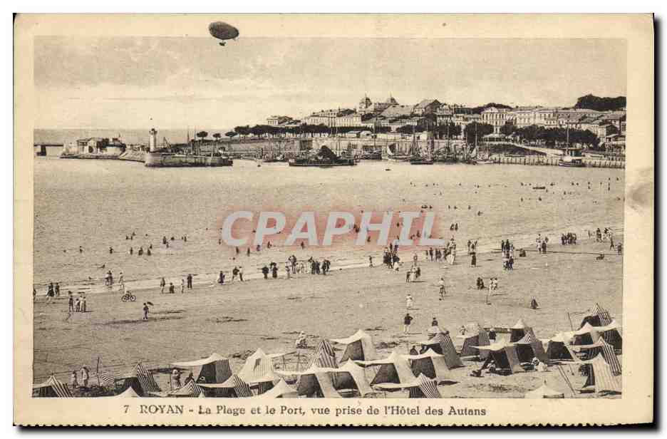 Royan - La Plage et le Port, vue prise de l'Hôtel des Autans